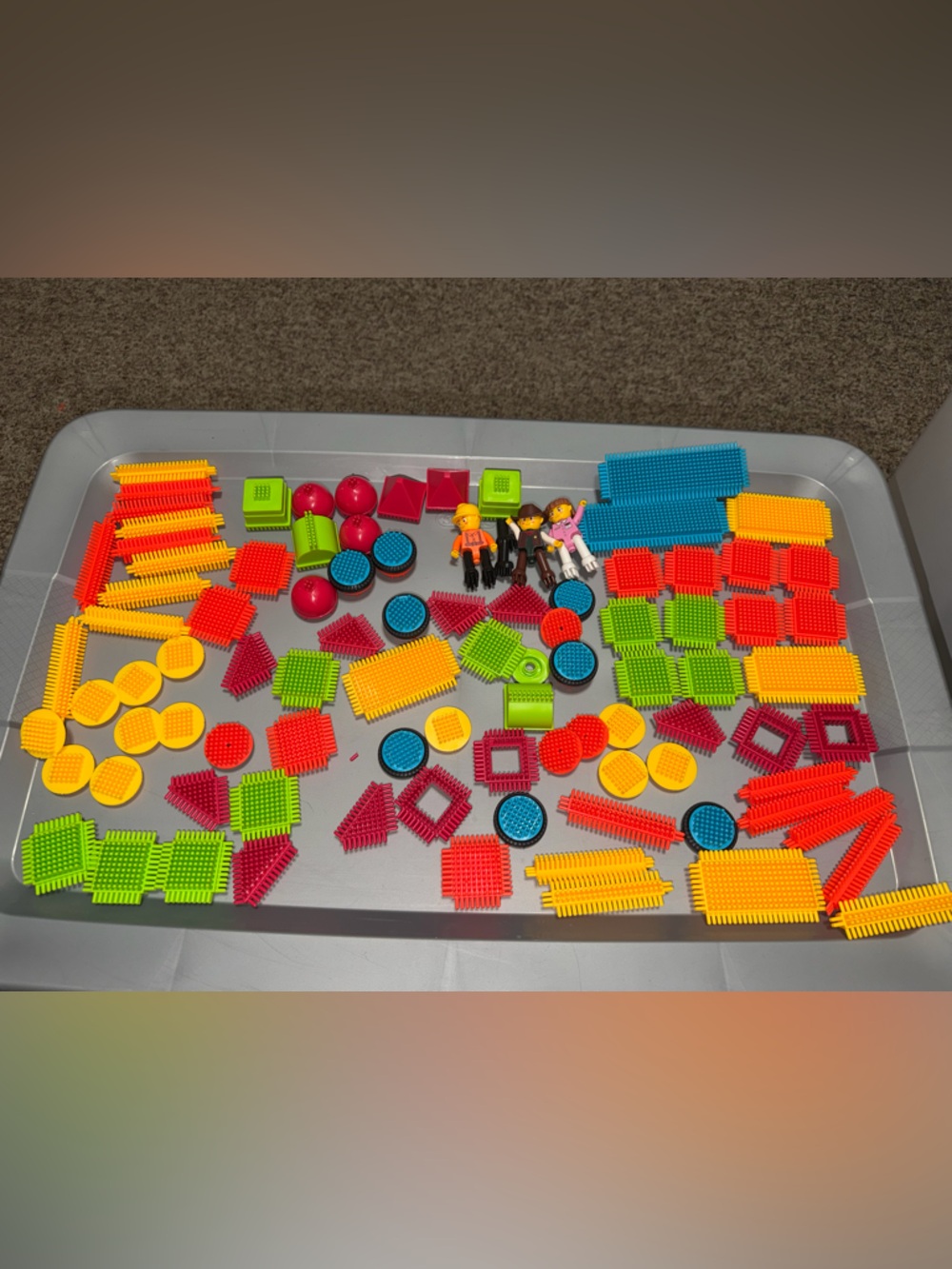96 pieces Colorful Interlocking Building Bristle‎ Blocks Set - Multicolor